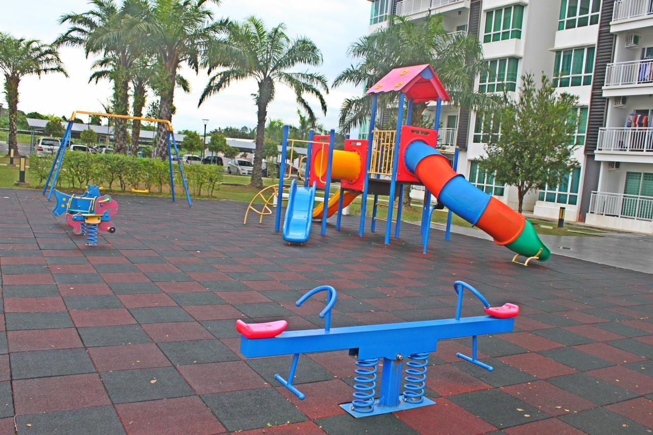 Hello Kitty Signature Suite Sandakan Exterior foto